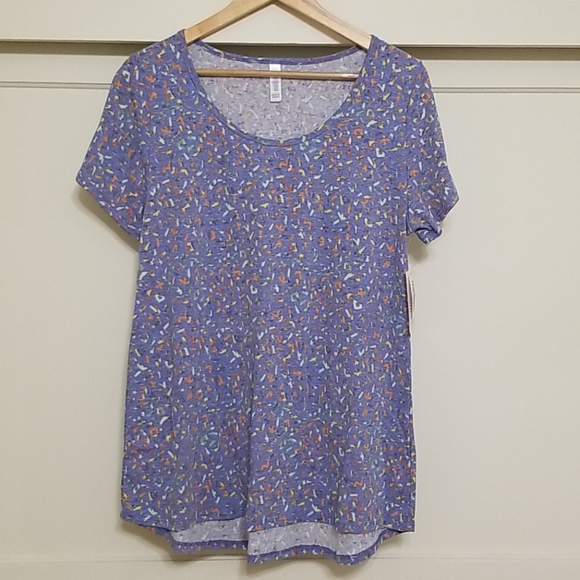 LuLaRoe Tops - 🆕 Lularoe Classic Tee Blue Multicolored